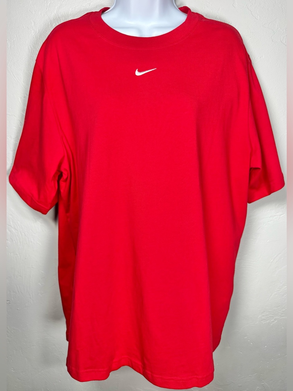 Nike The Nike Tee Red Crewneck Loose Fit 100% Cotton Size Large